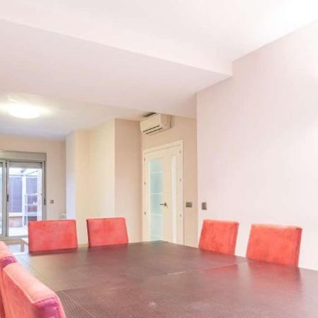 Impresionante Apartamento De 4 Dormitorios 3 Banos Y 2 Plazas De Garaje Madrid Exterior photo
